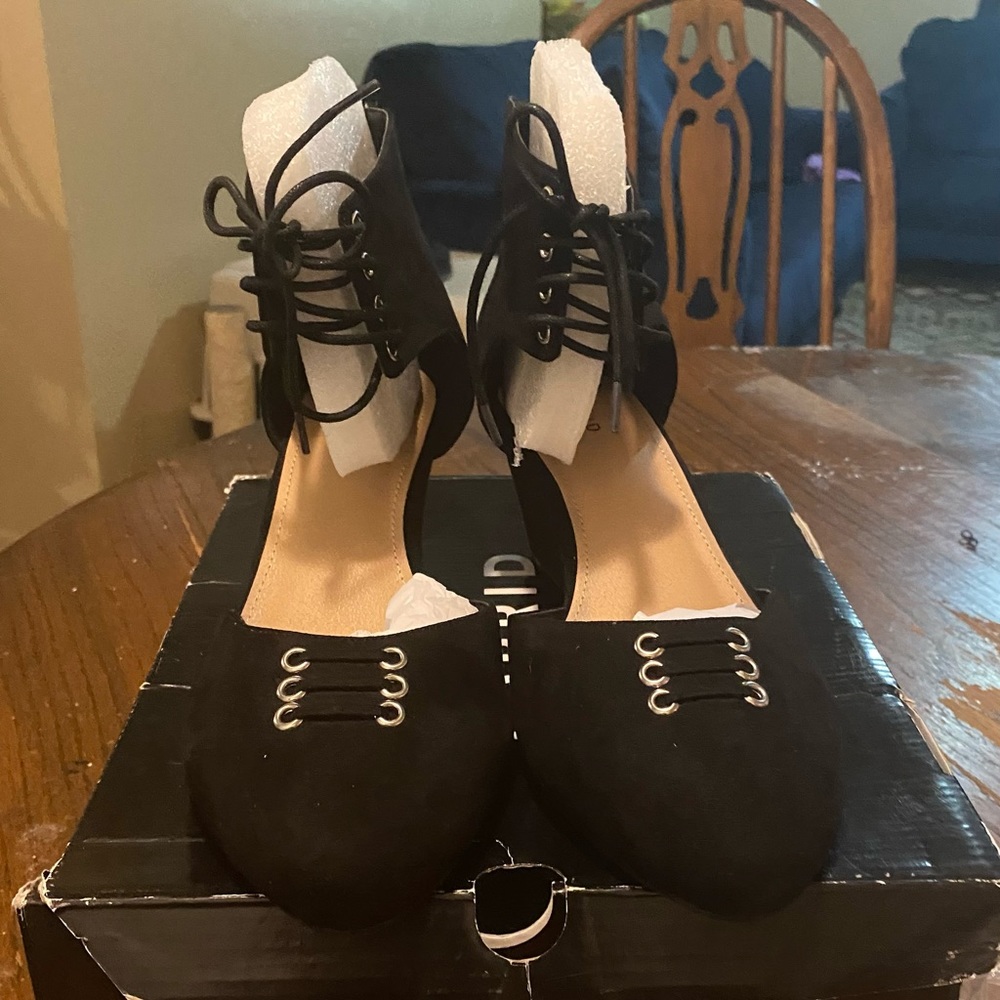 New Torrid Black lace up Mini wedge sandals